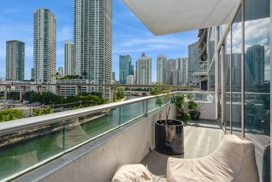 Unit for sale at 185 SW 7th St, Miami, FL 33130
