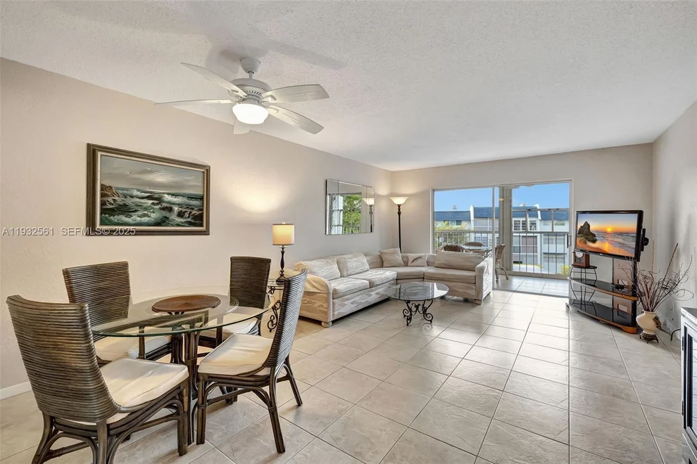 Unit for sale at 7897 Golf Circle Dr, Margate, FL 33063