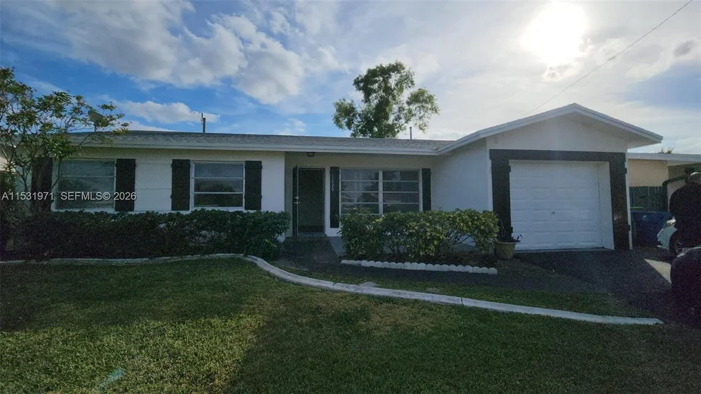 Unit for sale at 11520 NW 31st Pl, Sunrise, FL 33323