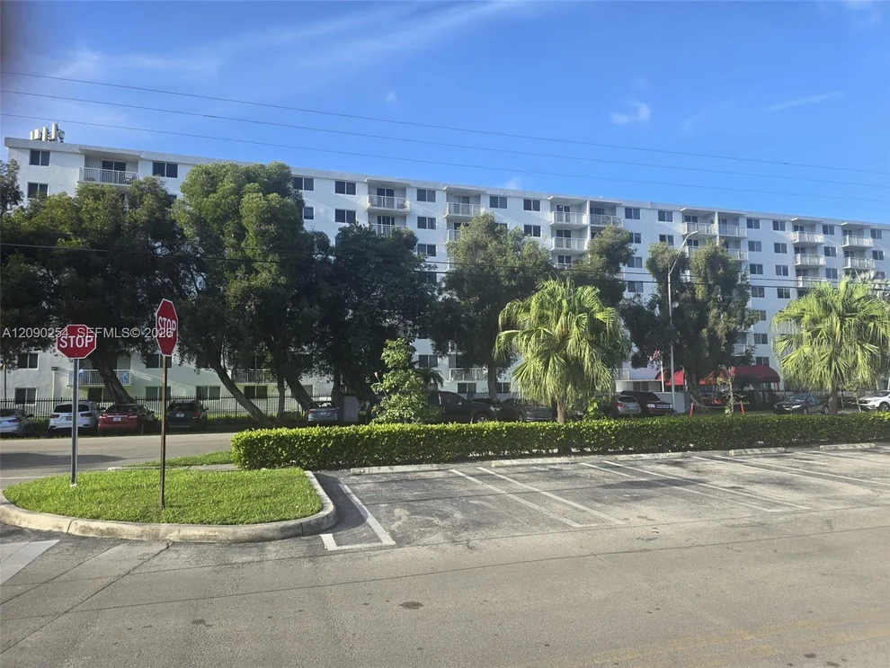 Unit for sale at 1251 NE 108th St, Miami, FL 33161
