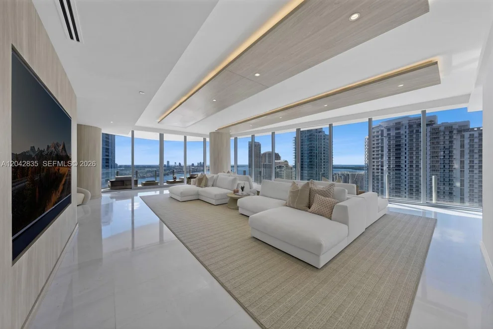 Unit for sale at 300 Biscayne Boulevard Way, Miami, FL 33131