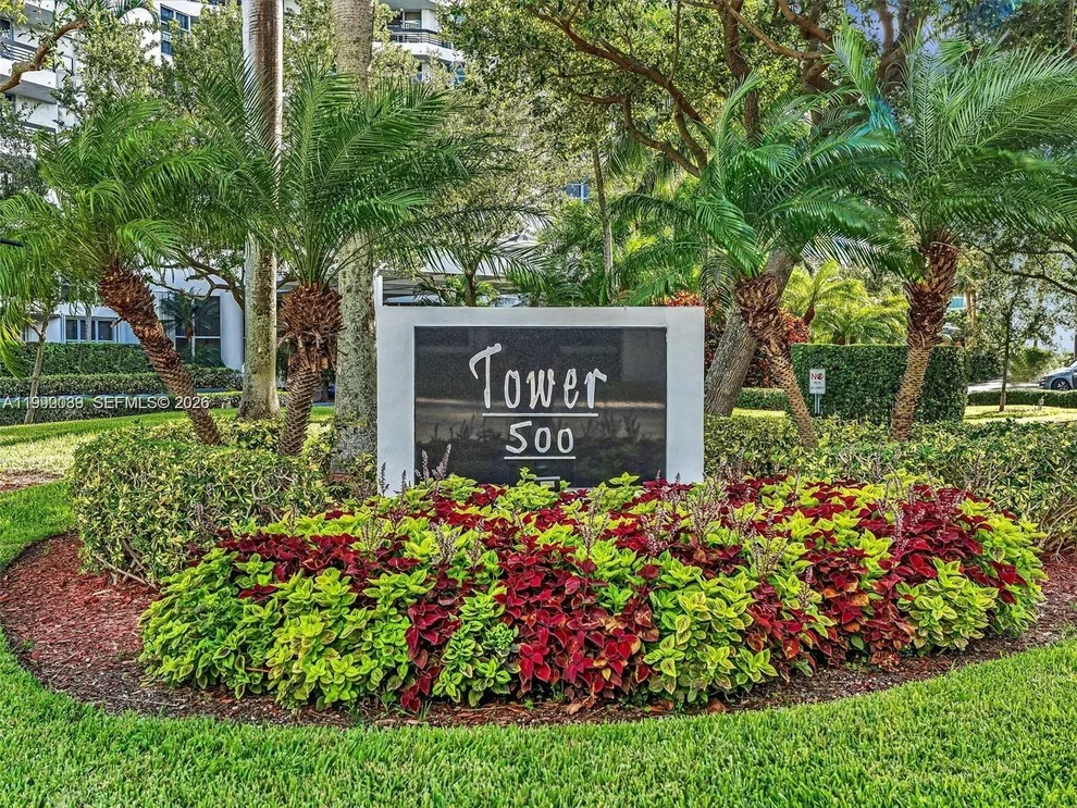 Unit for sale at 3530 Mystic Pointe Dr, Aventura, FL 33180