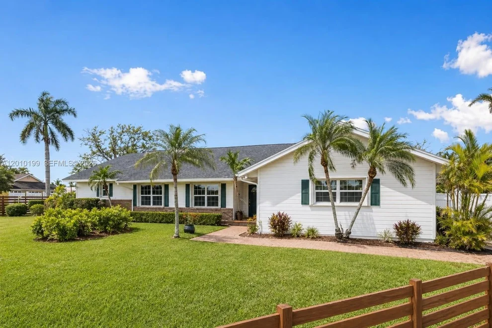 Unit for sale at 29490 SW 193 AVE, Homestead, FL 33030