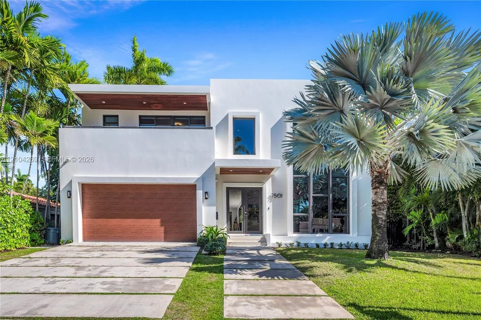 Unit for sale at 7501 Coquina Dr, North Bay Village, FL 33141