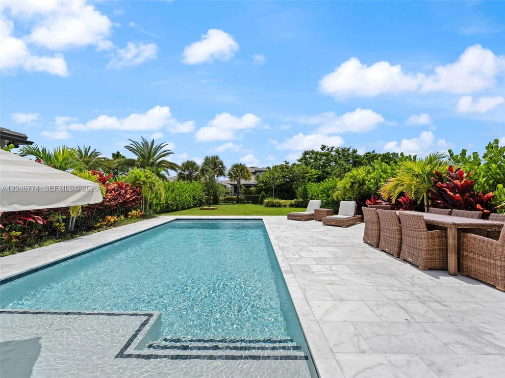 Unit for sale at 4482 Silverwood Ln S, Oakland Park, FL 33309