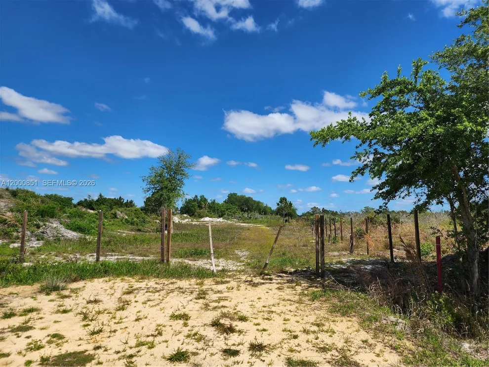 Unit for sale at 16785 NW 292nd ST, Okeechobee, FL 34972