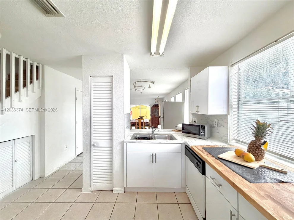 Unit for sale at 19500 SW 103rd Ct, Cutler Bay, FL 33157