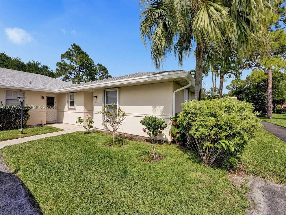 207 Cape Cod Circle