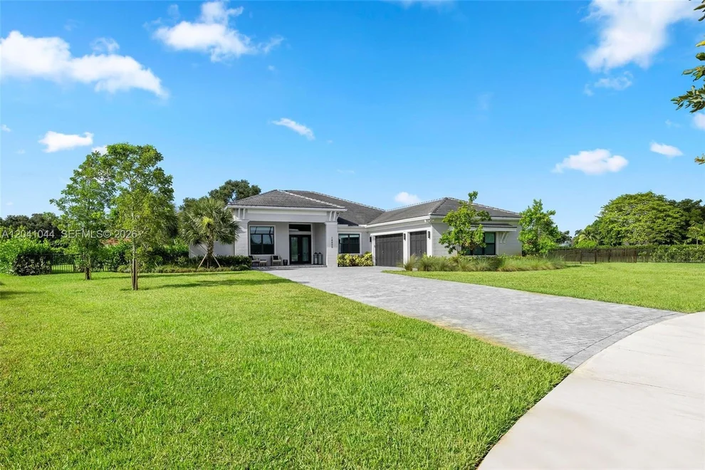 Unit for sale at 14850 Millstone Ranches Dr, Davie, FL 33331