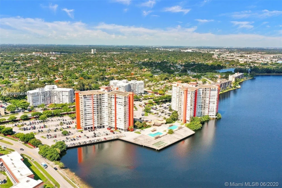 Unit for sale at 1351 NE Miami Gardens Dr, Miami, FL 33179