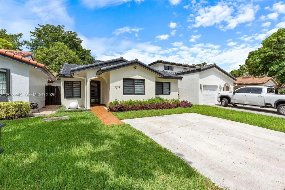 Unit for sale at 17374 NW 66th Pl, Hialeah, FL 33015