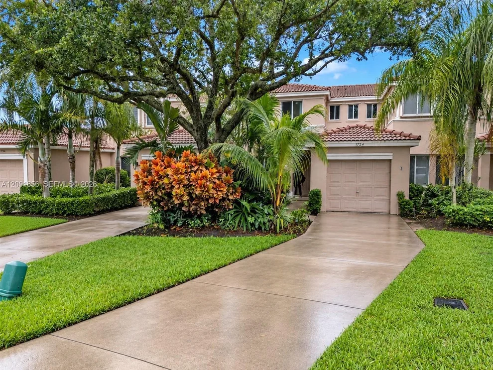Unit for sale at 1724 SW 110th Ter, Davie, FL 33324