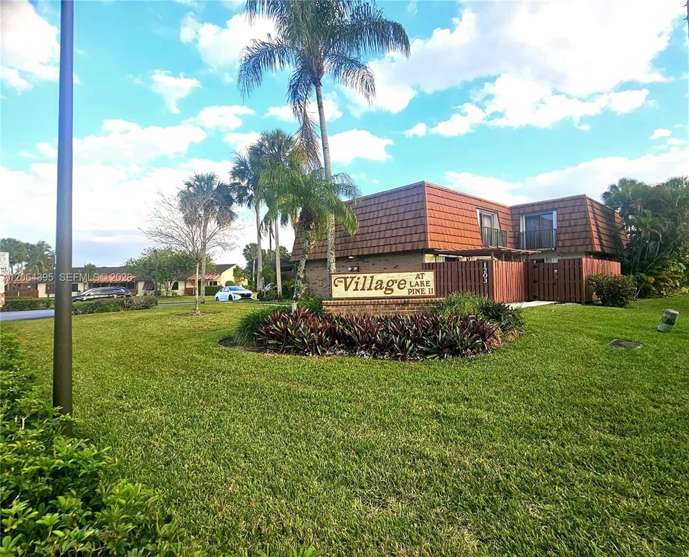 Unit for sale at 1201 SW 120th Way, Davie, FL 33325