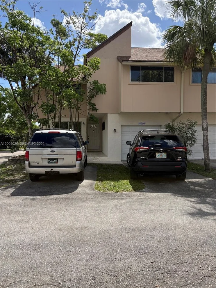 Unit for sale at 8208 NW 9th Ct, Plantation, FL 33324