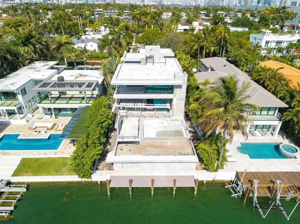 Unit for sale at 333 E Rivo Alto Dr, Miami Beach, FL 33139