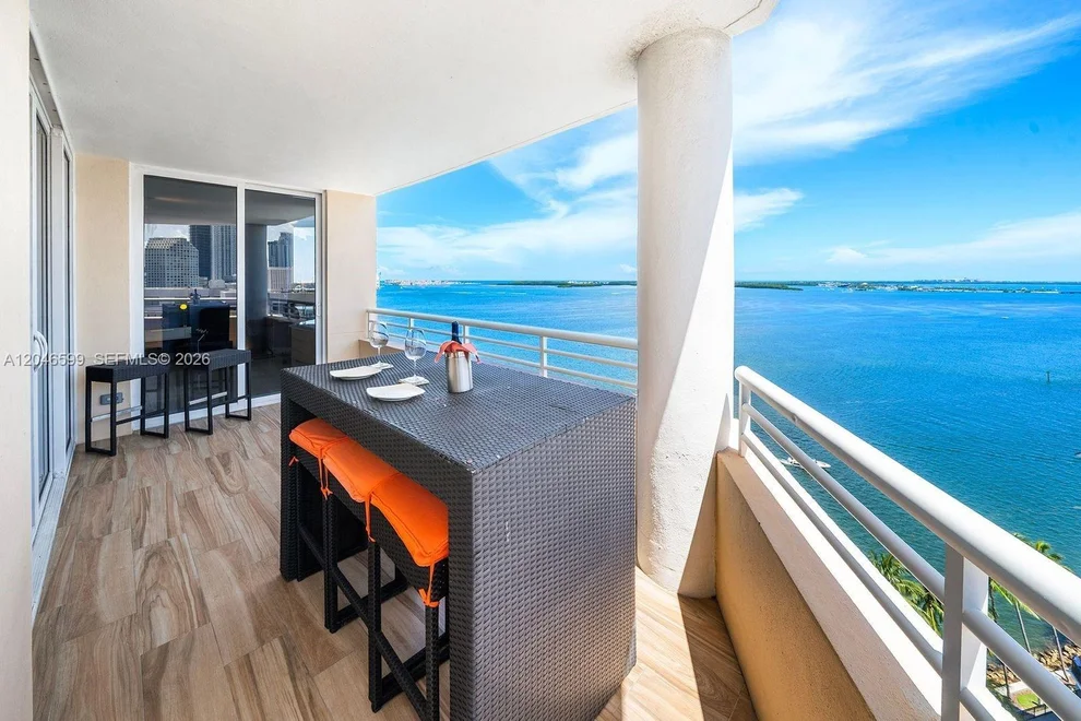 Unit for sale at 808 Brickell Key Dr, Miami, FL 33131