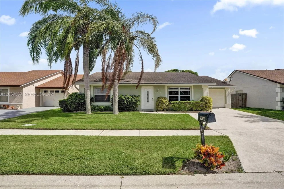 Unit for sale at 5451 Chicory Ln, Lake Worth, FL 33463