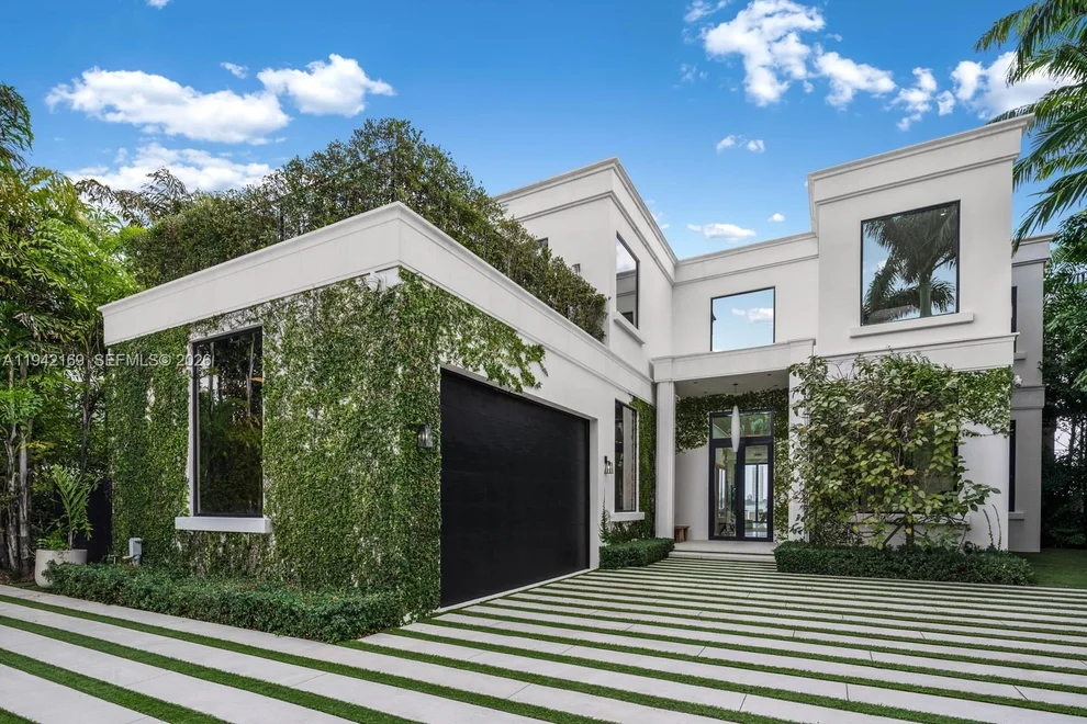 Unit for sale at 33 E Dilido Dr, Miami Beach, FL 33139
