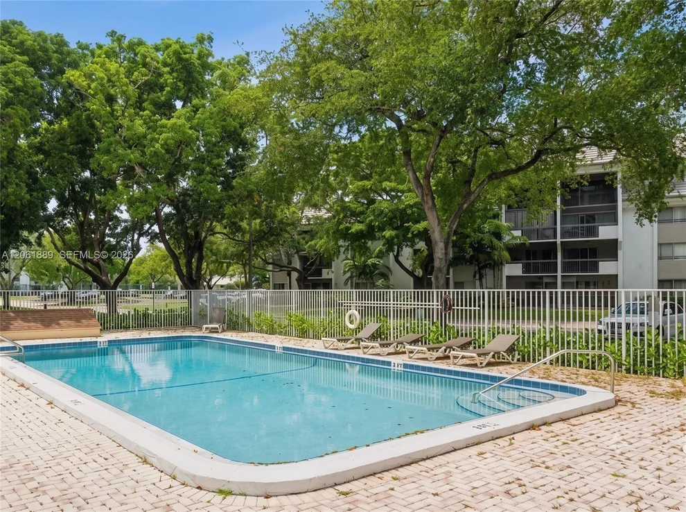 Unit for sale at 731 N Pine Island Rd, Plantation, FL 33324