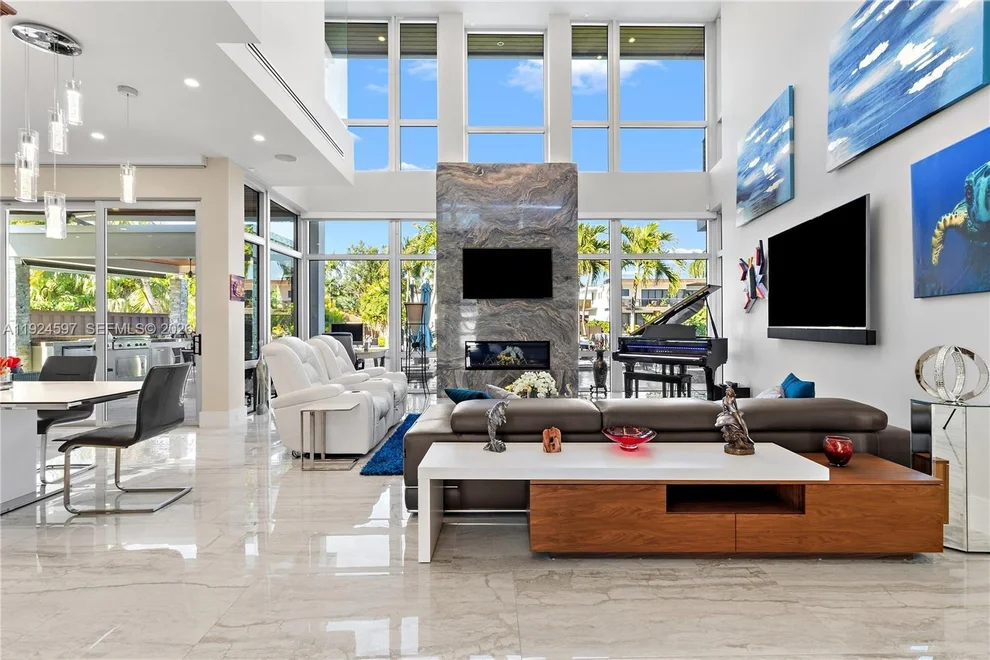 Unit for sale at 2809 NE 24th Pl, Fort Lauderdale, FL 33305