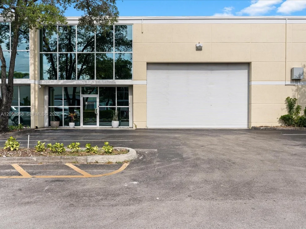 Unit for sale at 8011 NW 29th St, Doral, FL 33122
