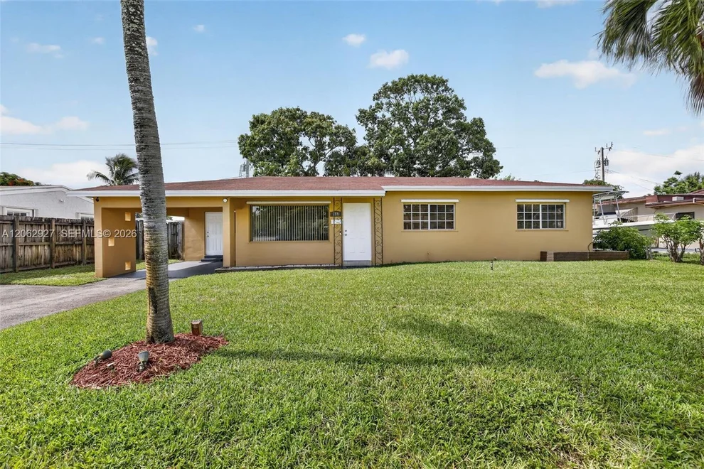 Unit for sale at 3221 Auburn Blvd, Fort Lauderdale, FL 33312