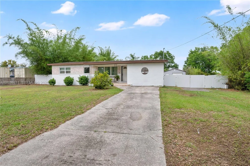 Unit for sale at 2010 Lee Drive, Other City - In The State Of Florida, FL 33594