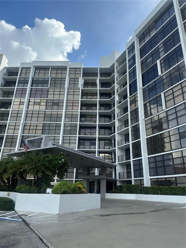 600 Parkview Drive