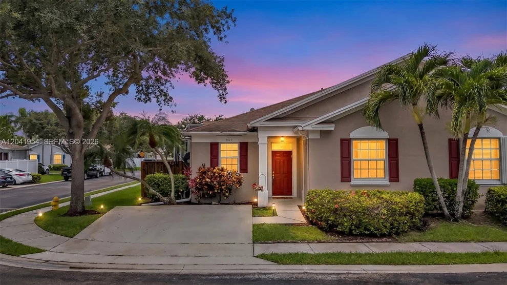 Unit for sale at 5823 Plum Harbor Cir, Tamarac, FL 33321