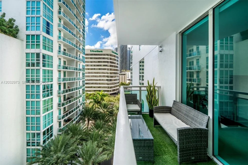 Unit for sale at 950 Brickell Bay Dr, Miami, FL 33131
