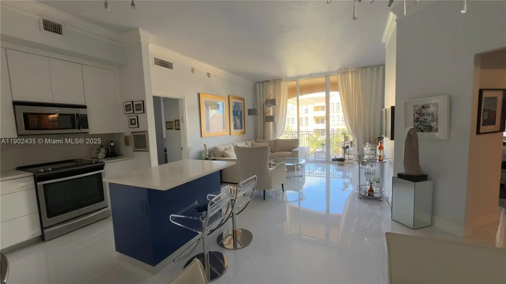 Unit for sale at 3001 NE 185th St, Aventura, FL 33180