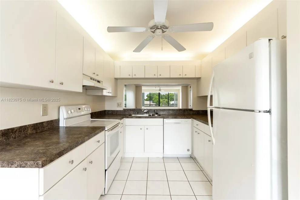 Unit for sale at 9455 N Belfort Cir, Tamarac, FL 33321