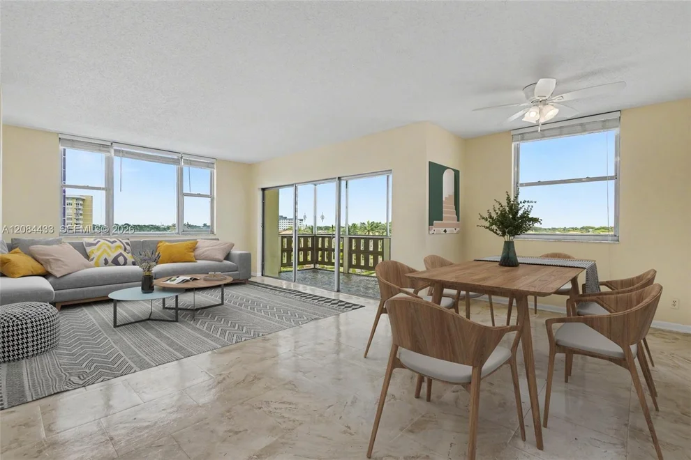 Unit for sale at 4330 Hillcrest Dr, Hollywood, FL 33021