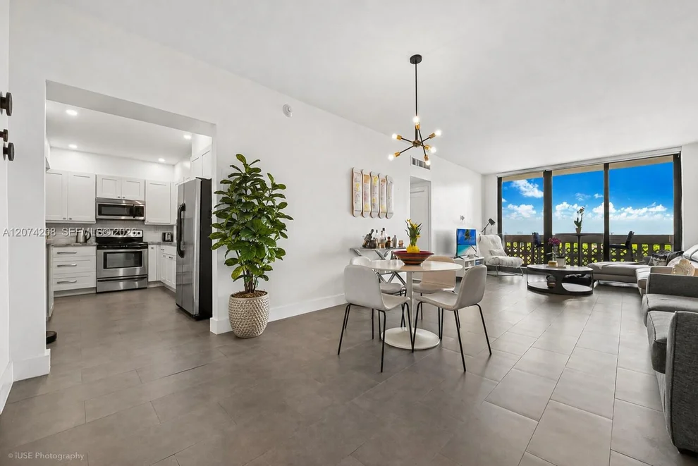 Unit for sale at 90 Edgewater Dr, Coral Gables, FL 33133