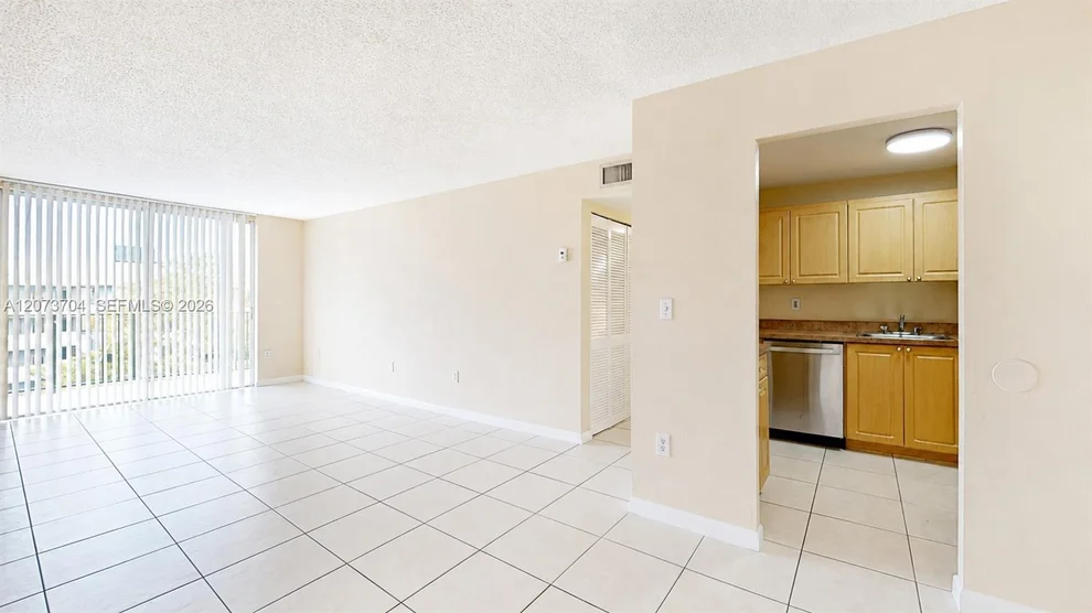 Unit for sale at 9360 Fontainebleau Blvd, Miami, FL 33172