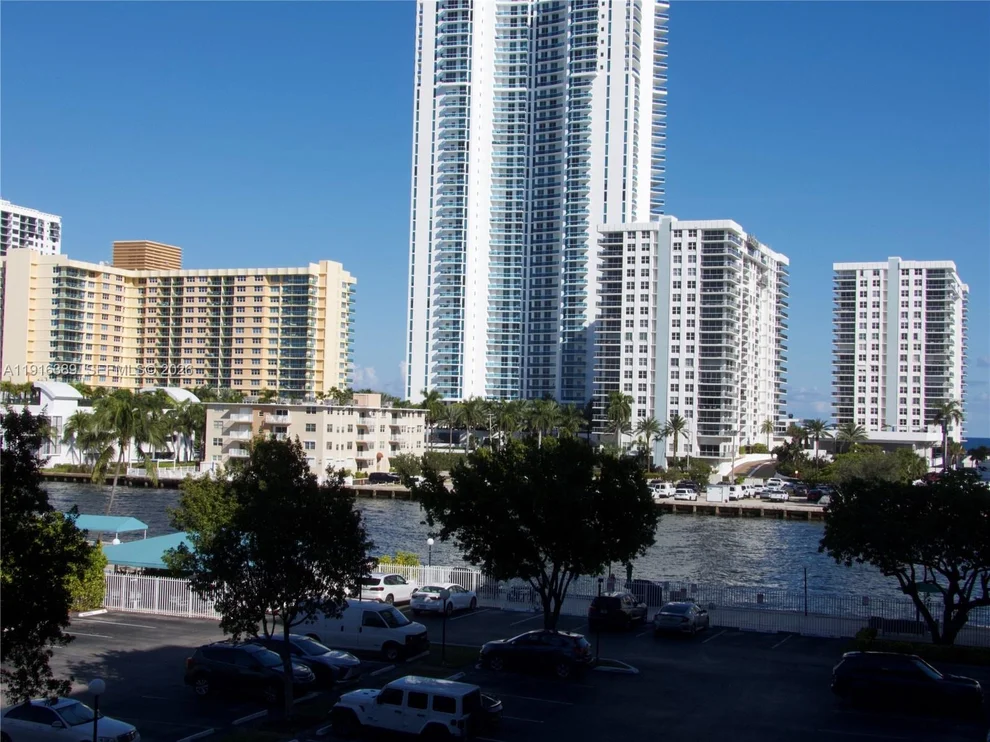 Unit for sale at 800 Parkview Dr, Hallandale Beach, FL 33009