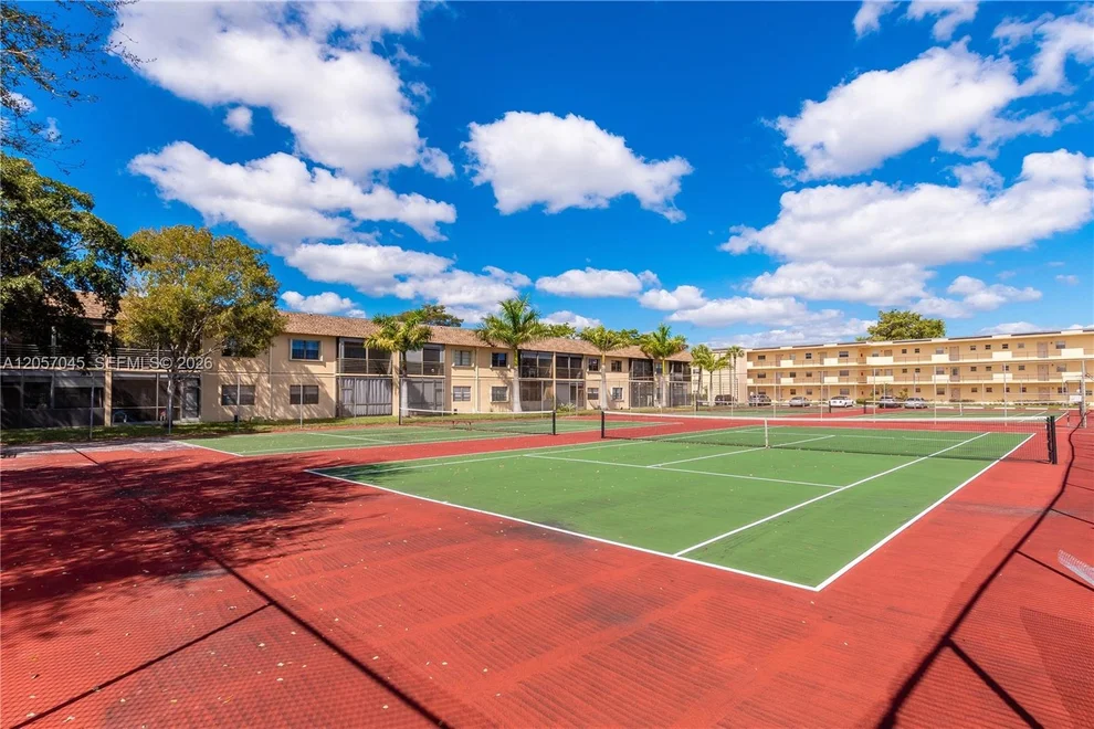 Unit for sale at 100 Ashbury Rd, Hollywood, FL 33024
