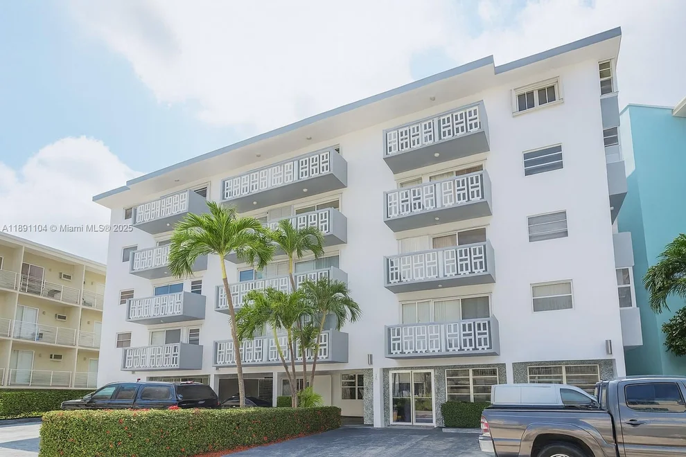 Unit for sale at 1662 Lincoln Ct, Miami Beach, FL 33139