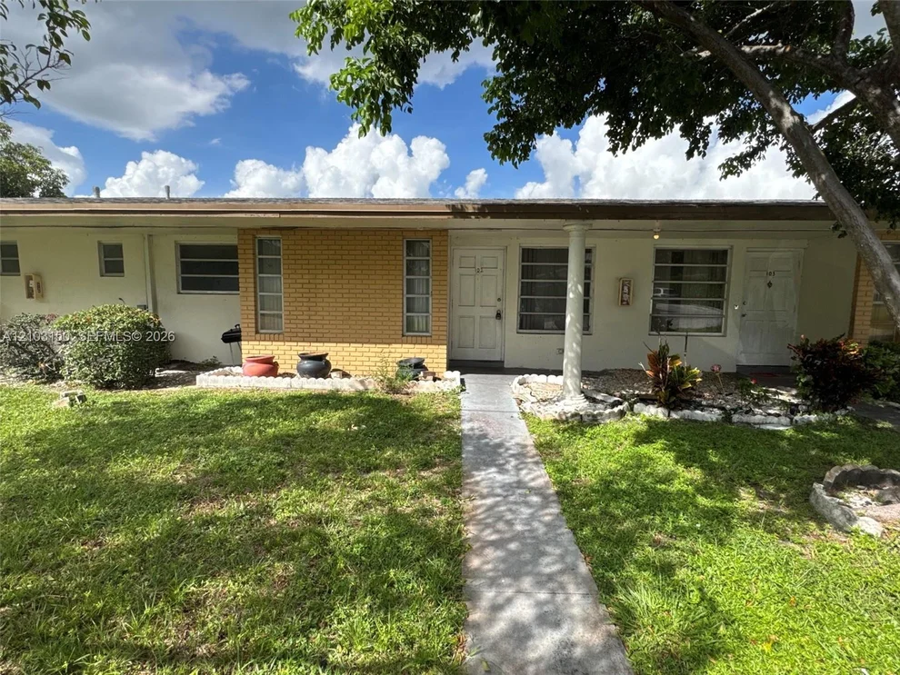Unit for sale at 3033 NW 43rd Ave, Lauderdale Lakes, FL 33313