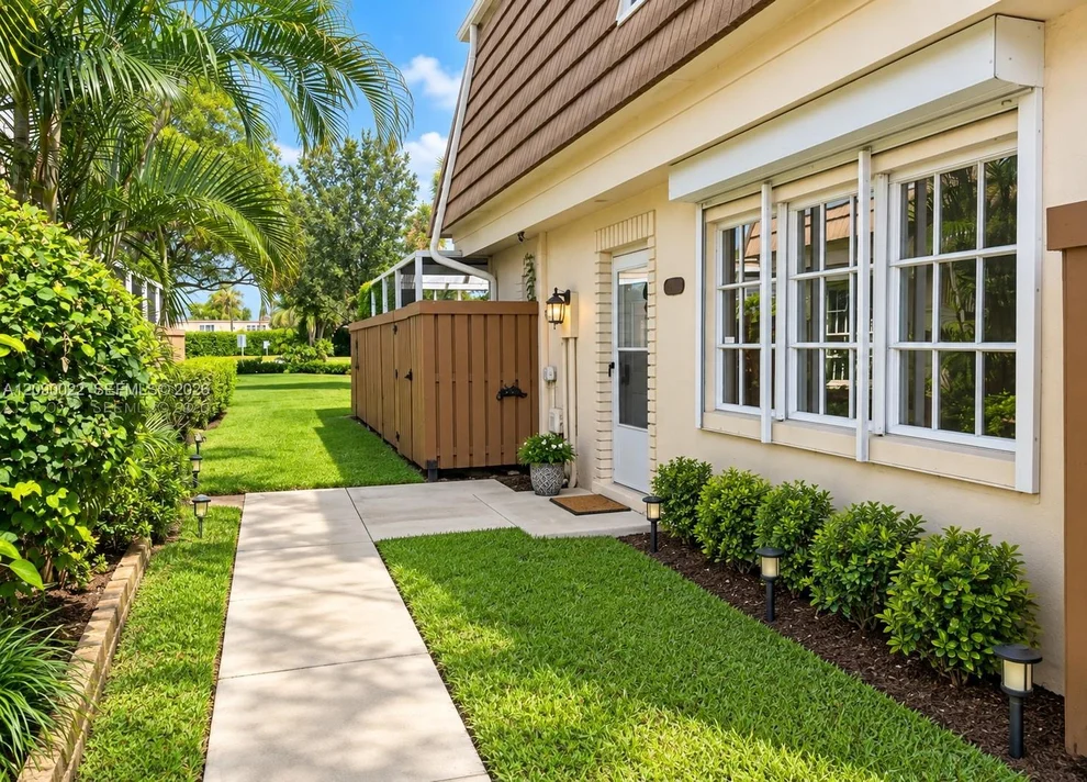 Unit for sale at 4386 Hazel Ave, Palm Beach Gardens, FL 33410