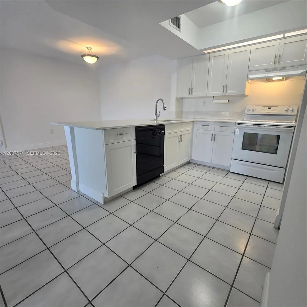 Unit for sale at 8600 SW 212th St, Cutler Bay, FL 33189
