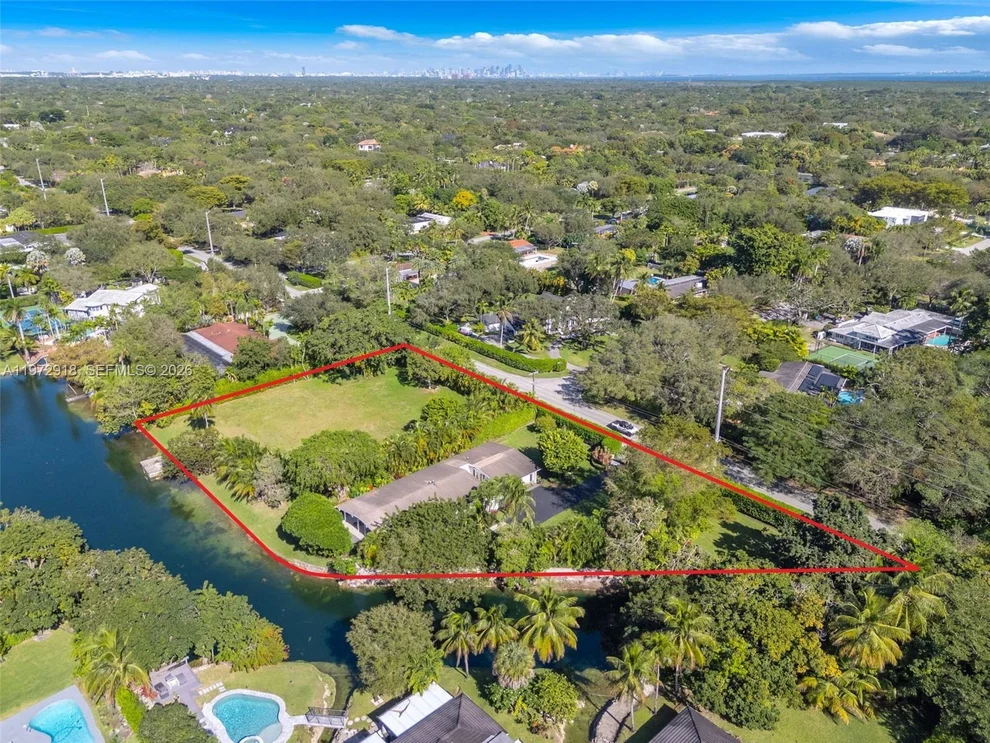 Unit for sale at 12950 SW 67th Ave, Pinecrest, FL 33156