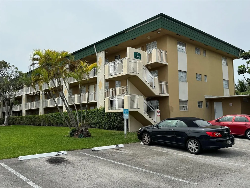 Unit for sale at 5500 SW 77th Ct, Miami, FL 33155