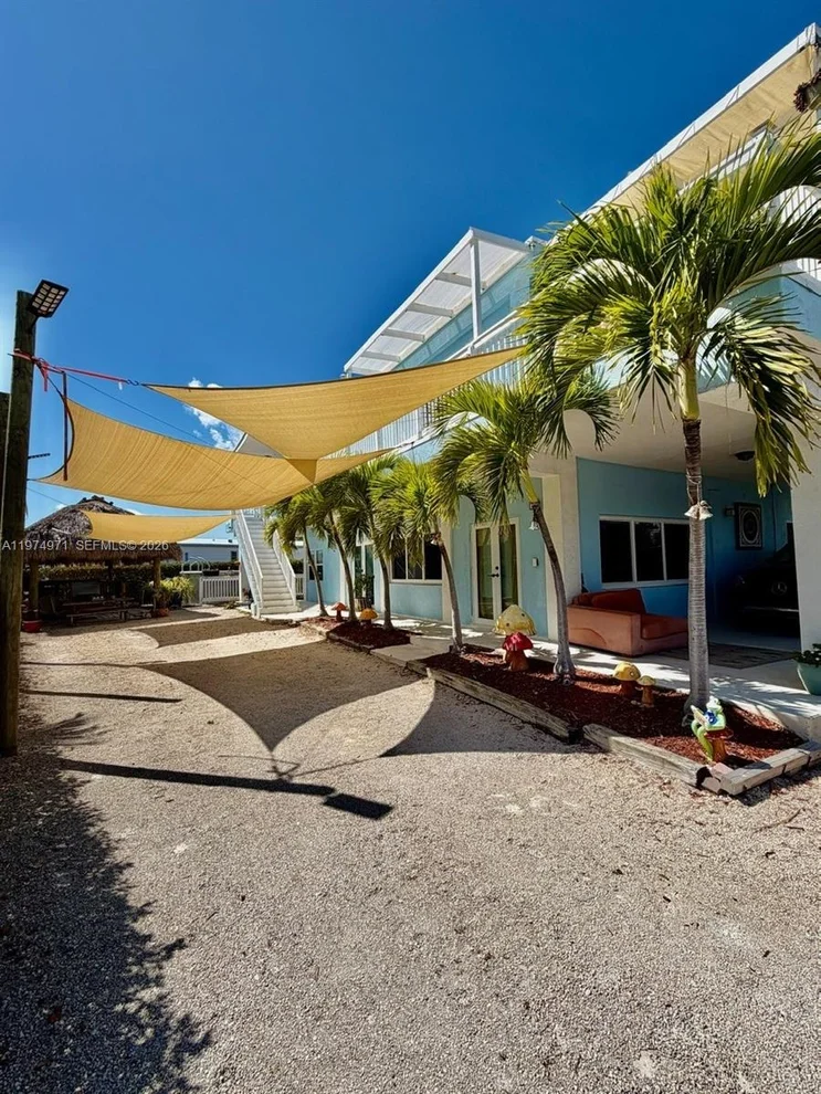 Unit for sale at 212 Banyan Ln, Tavernier, FL 33070