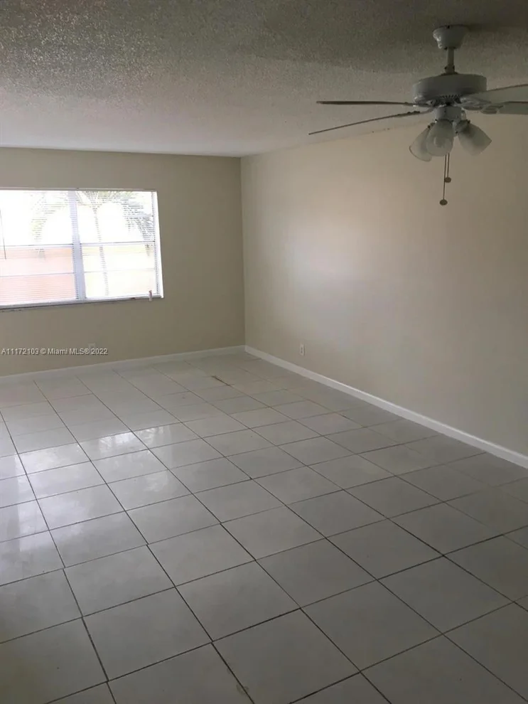 Unit for sale at 5962 NW 29th Pl, Sunrise, FL 33313