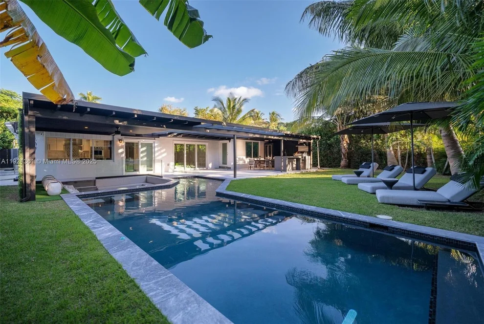 Unit for sale at 10618 NE 11th ct, Miami Shores, FL 33138