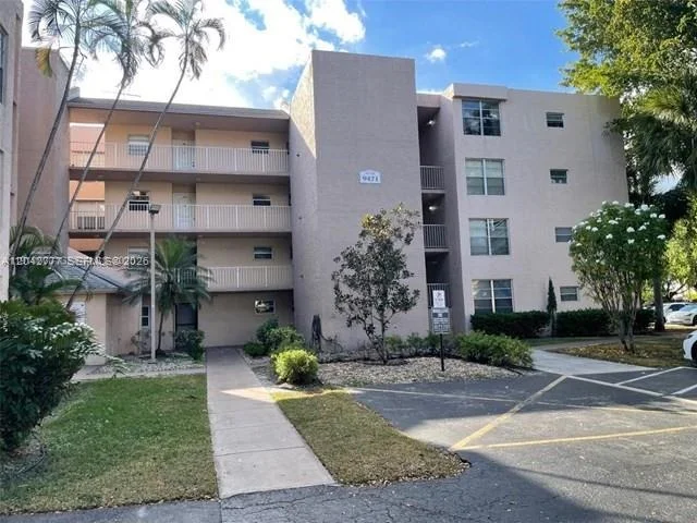 Unit for sale at 9495 Evergreen Pl, Davie, FL 33324