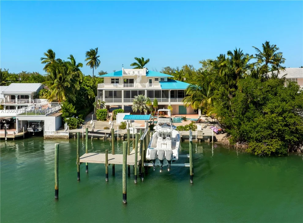 Unit for sale at 137 Sapodilla Dr, Islamorada, FL 33036