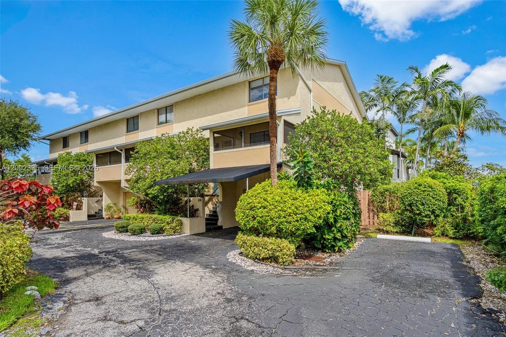 Unit for sale at 3225 NE 13th St, Pompano Beach, FL 33062