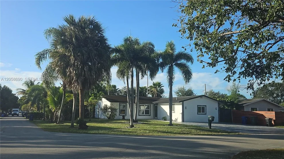 Unit for sale at 2900 SW 16th St, Fort Lauderdale, FL 33312